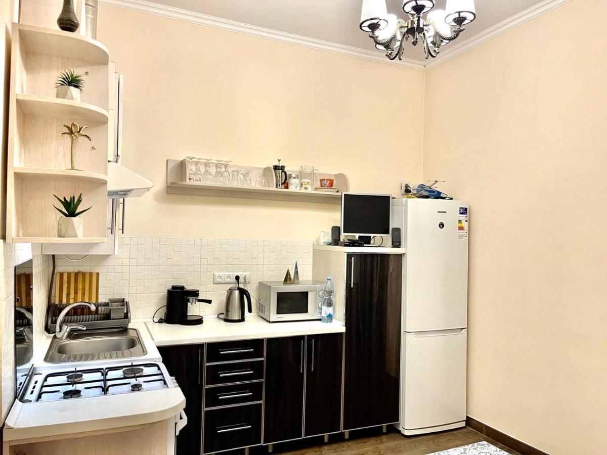 V&O Whitechocolateapt 800 M To Opera Lviv Eksteriør billede