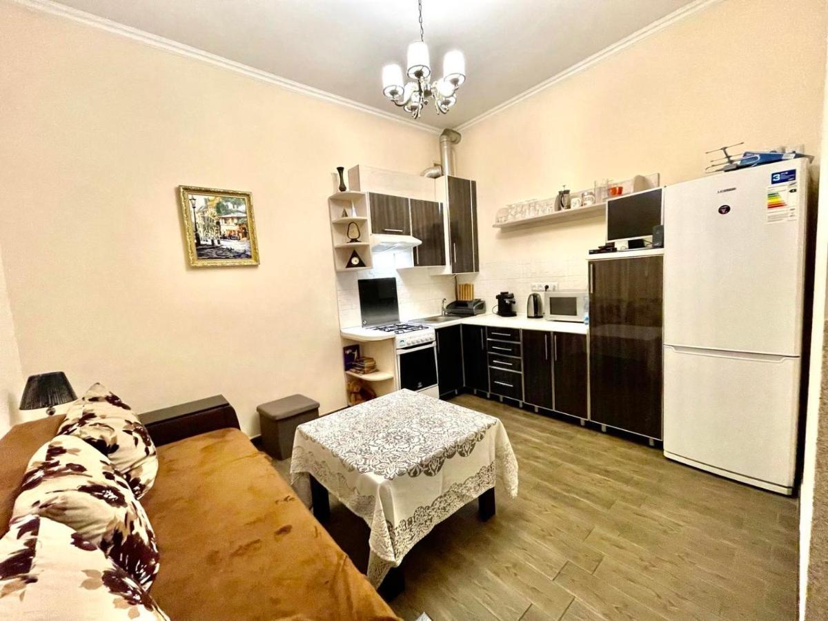 V&O Whitechocolateapt 800 M To Opera Lviv Eksteriør billede